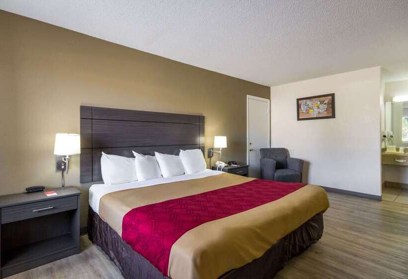هتل Econo Lodge Little Creek