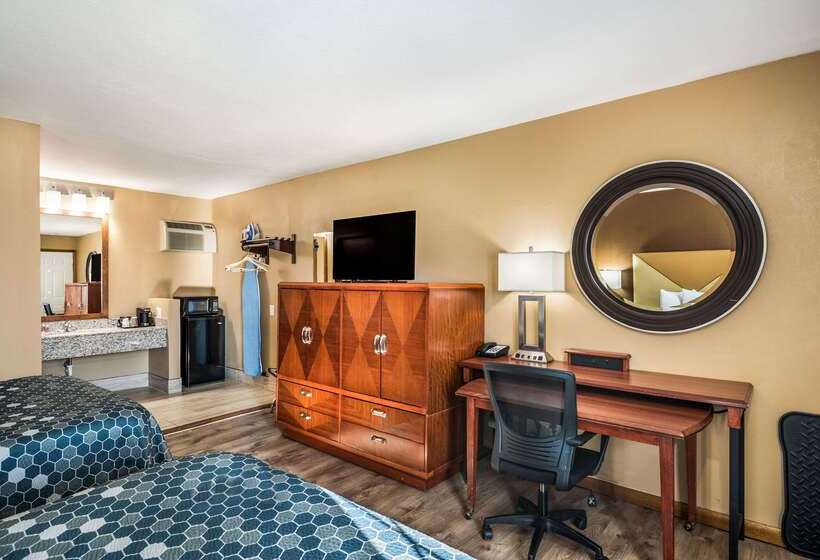 فندق Econo Lodge