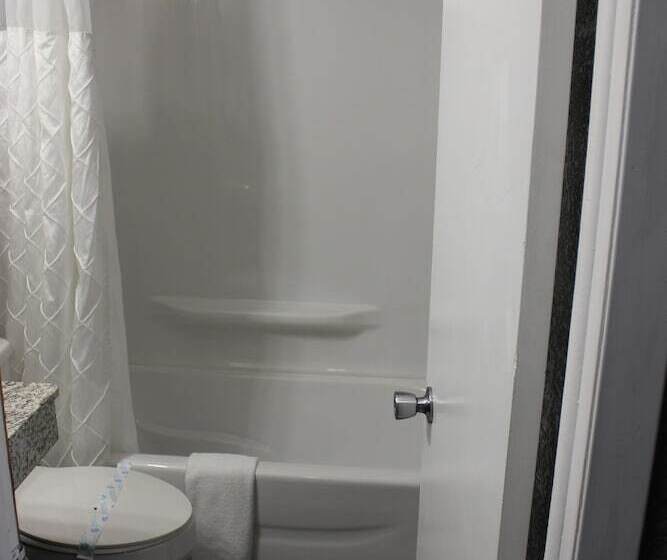 فندق Econo Lodge