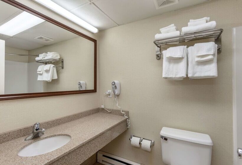 هتل Quality Inn Ocean City Beachfront