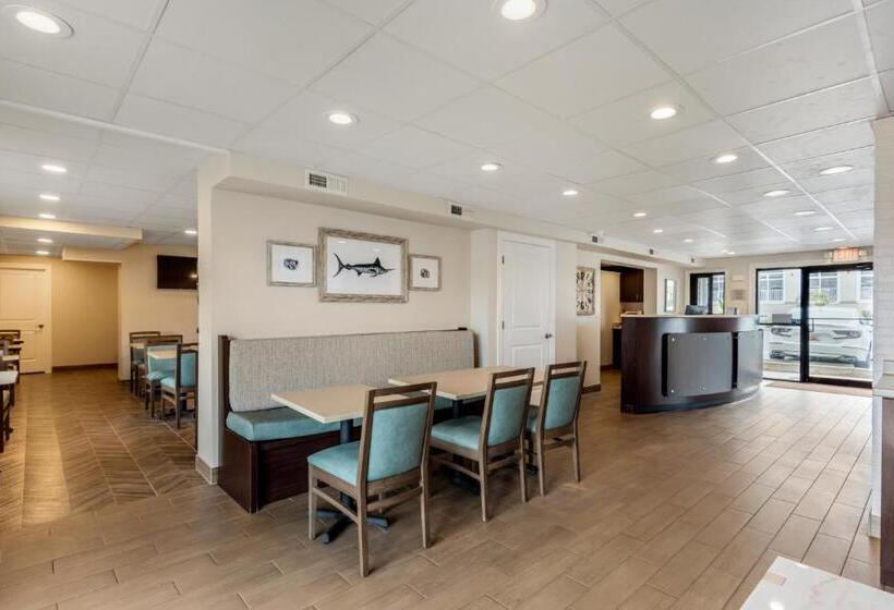 هتل Quality Inn Ocean City Beachfront