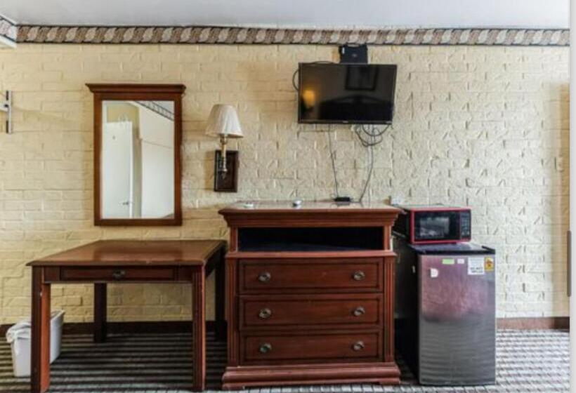 호텔 Regency Inn
