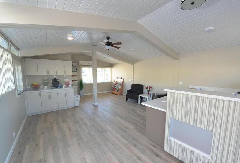 فندق Regency Inn & Suites Sarasota