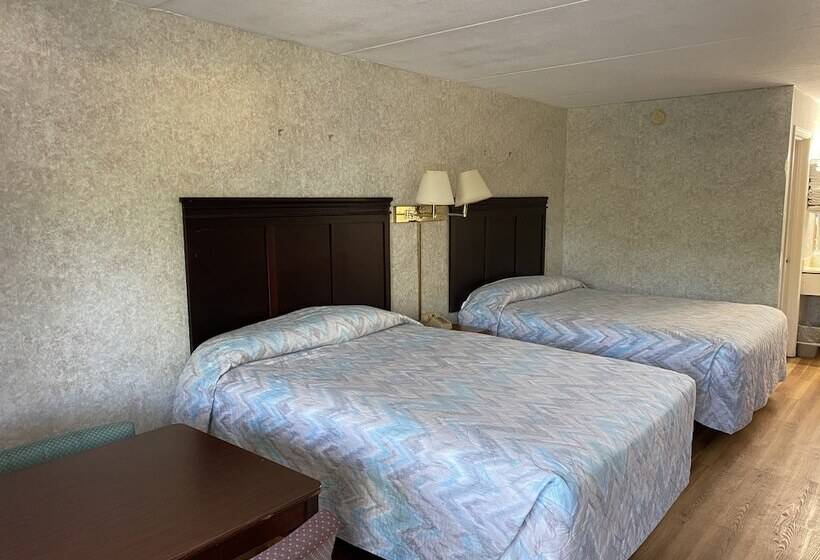 Отель Riverfront Lodge