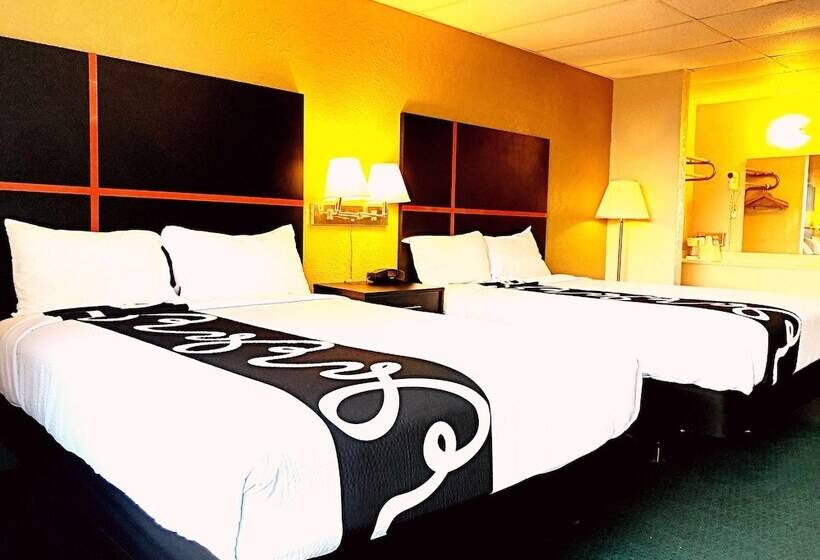 هتل Rodeway Inn