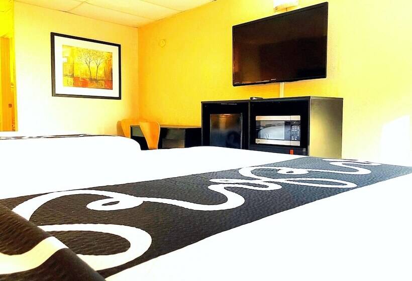 هتل Rodeway Inn