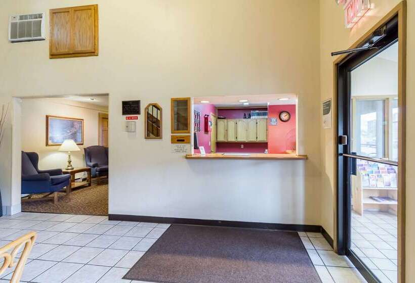 בית מלון כפרי Rodeway Inn