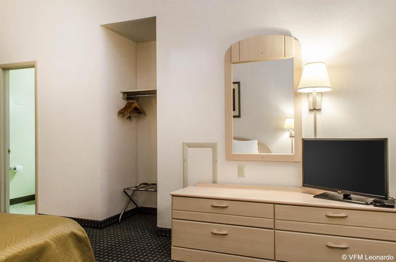 هتل Rodeway Inn State College  Near University