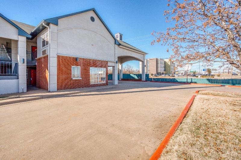 Hotel Wichita Falls I-44