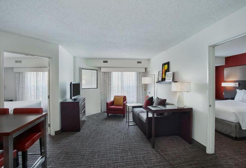 Residence Inn Detroit / Auburn Hills