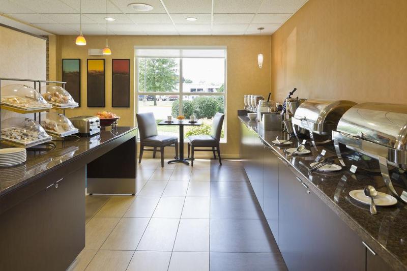 Residence Inn By Marriott Houston The Woodlands/lake Front Circle