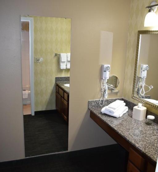 اقامتگاه Hawthorn Suites By Wyndham Miamisburg/dayton Mall South