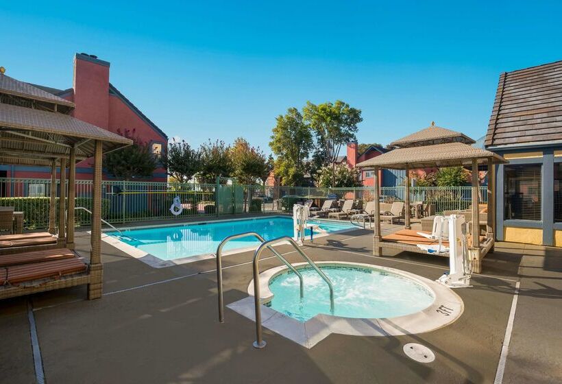 דירת נופש Sens Suites Livermore; Surestay Collection By Best Western