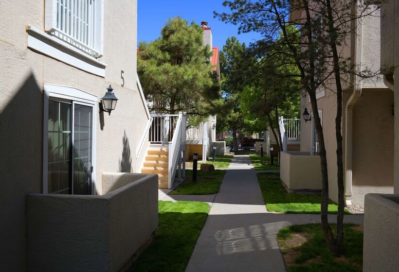 اقامتگاه Sonesta Es Suites Albuquerque
