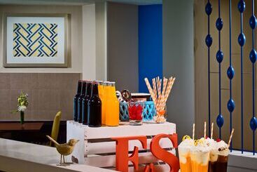 اقامتگاه Sonesta Es Suites Cleveland Westlake