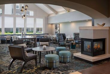 اقامتگاه Sonesta Es Suites Fairfax Fair Lakes