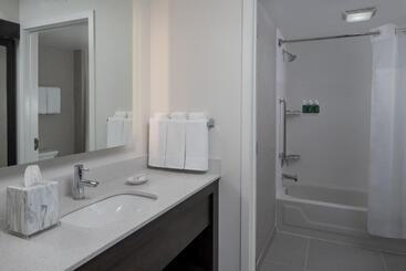 اقامتگاه Sonesta Es Suites Fairfax Fair Lakes