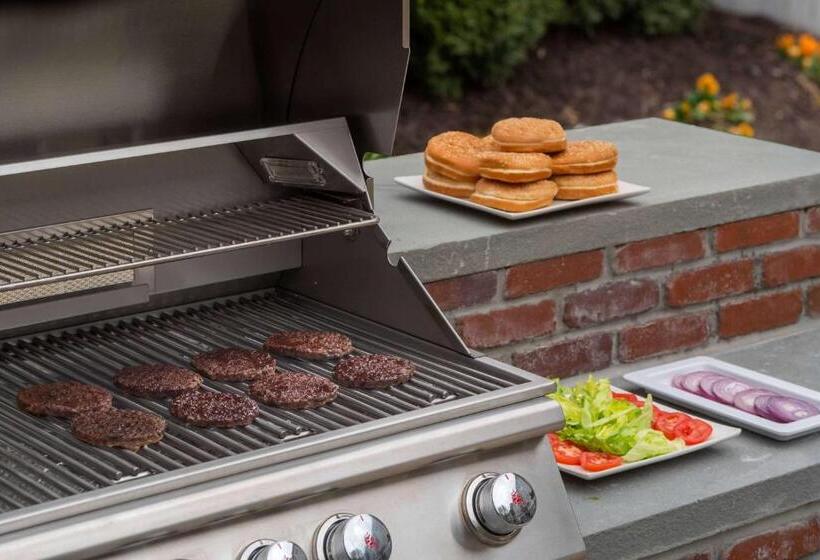 住所  Sonesta Es Suites Fairfax Fair Lakes