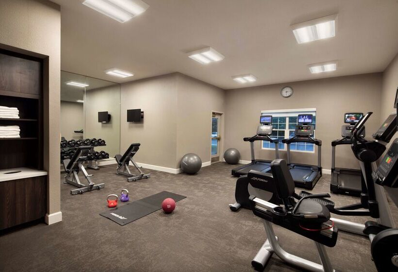 اقامتگاه Sonesta Es Suites Fresno