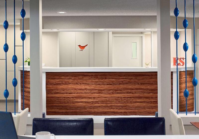 اقامتگاه Sonesta Es Suites Portland Vancouver Parkway