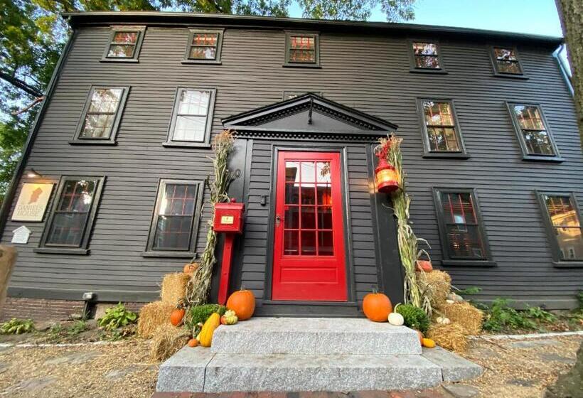 ベッドアンドブレックファースト Daniels House Inn