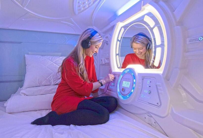 هتل کپسول Capsule Hostels Tallinn