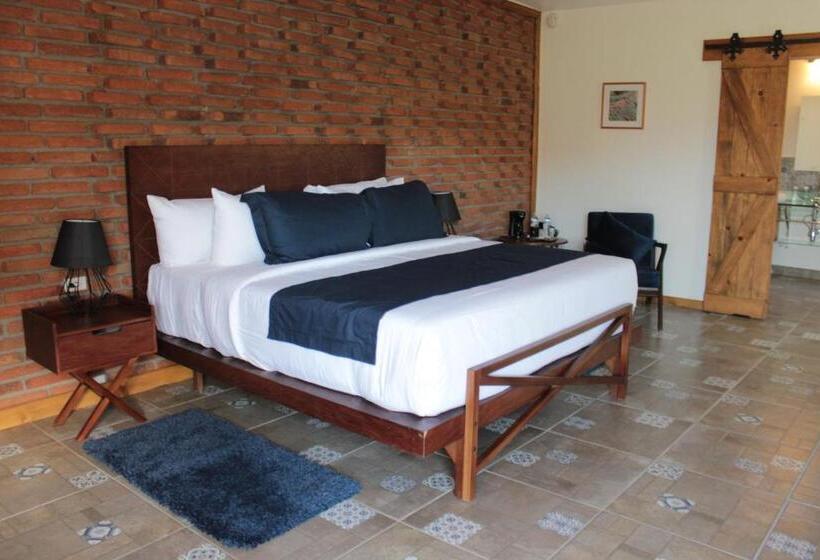 هتل Ojo Azul Resort