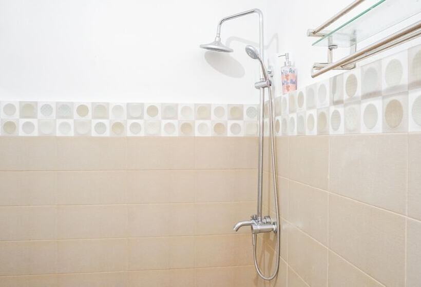 هتل Spot On 2053 Granada Syariah Home Stay