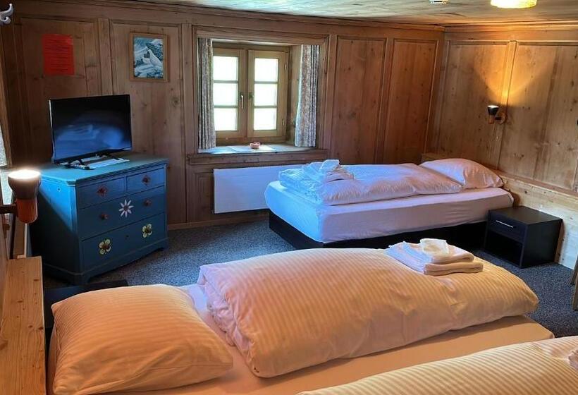 ユースホステル Tschuggen Davos