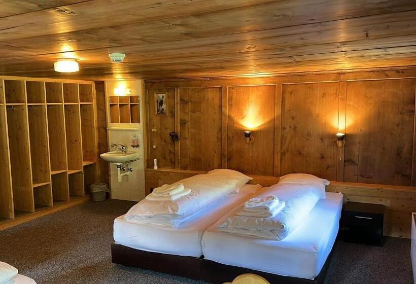 ユースホステル Tschuggen Davos