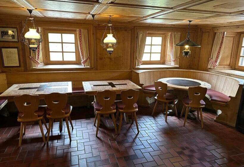 ユースホステル Tschuggen Davos