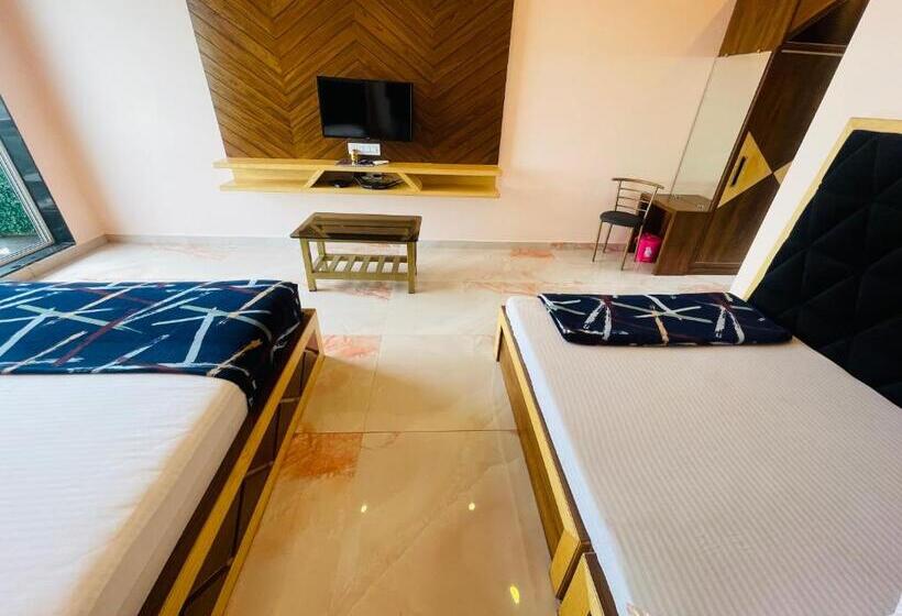 فندق Saptarang Residency Panhala