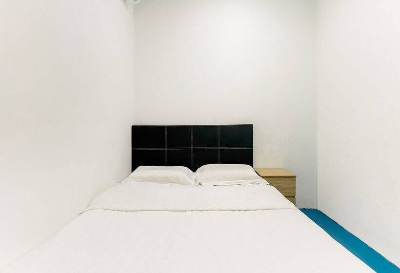 בית מלון כפרי Spot On 89726 Capsule Inn