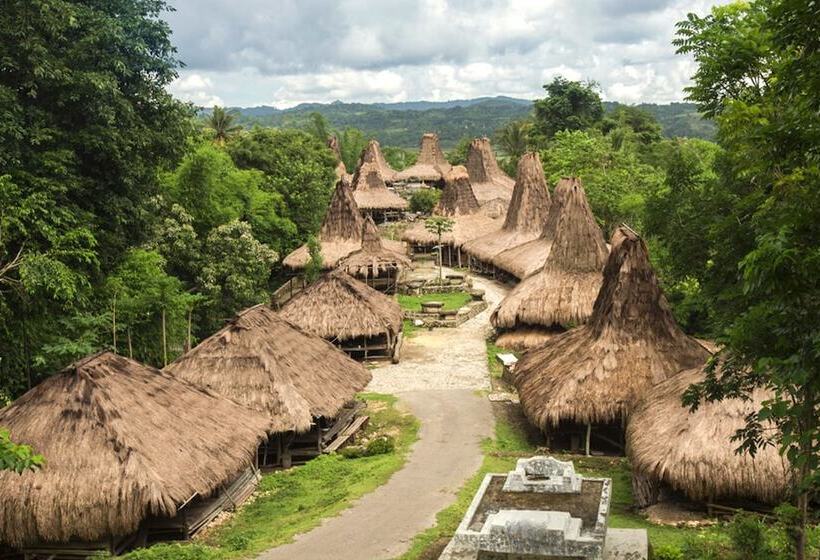 فندق Lelewatu Resort Sumba