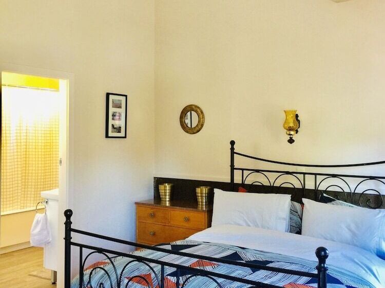 בית מלון כפרי Studios Hawkes Bay