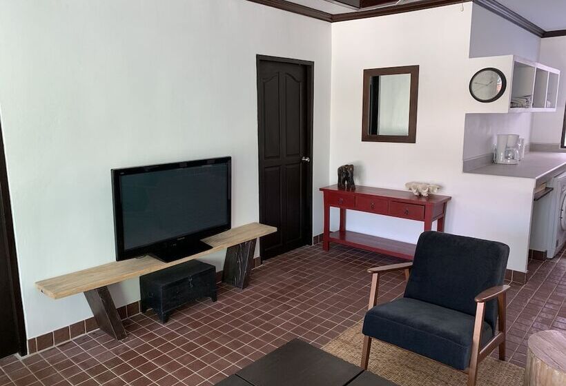 Khamin Pool Villa