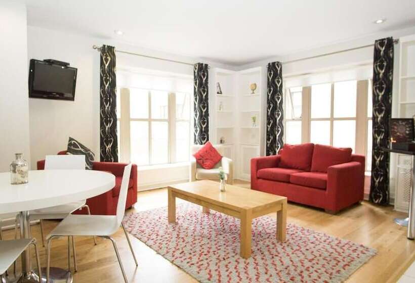 بنسيون Brennan Court Guest Accommodation