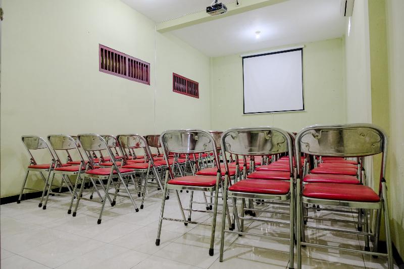 Отель Oyo Life 2508 Alba Suites Homestay
