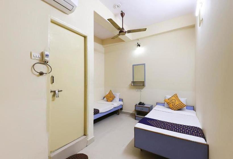 Отель Spot On 68002 Kasthabhanjan Guest House