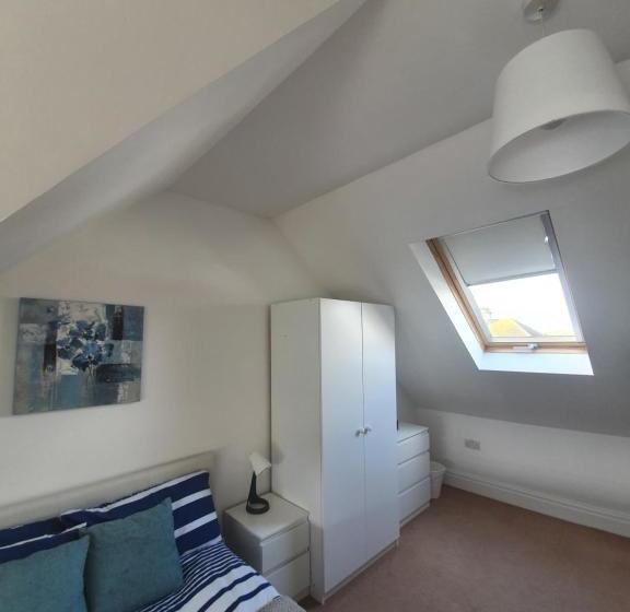 膳宿费 Beautiful Ensuite Beachfront Room Worthing Homestay