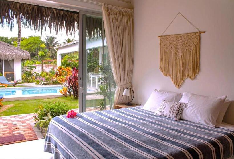 تختخواب و صبحانه Vikara