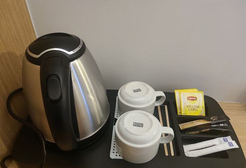 هتل Hôtel Le National Clichy Paris