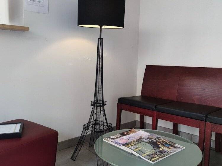 هتل Hôtel Le National Clichy Paris