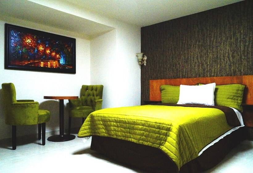هتل Royal Madero Inn
