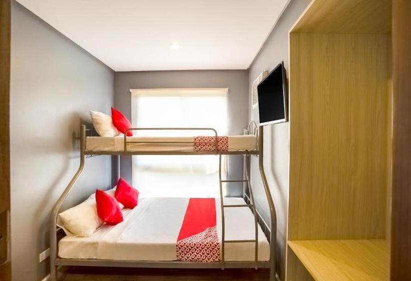 Отель Oyo 521 Bacaca Suites