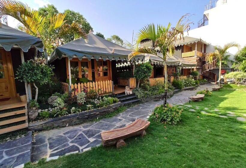 استراحتگاه Cabana Affair