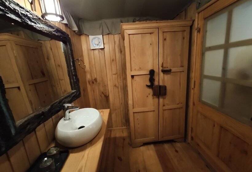استراحتگاه Cabana Affair