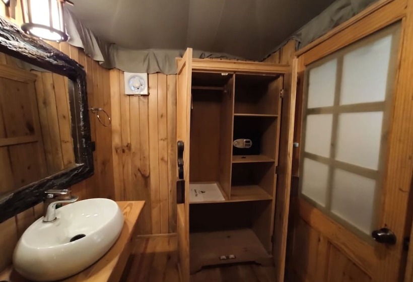 استراحتگاه Cabana Affair