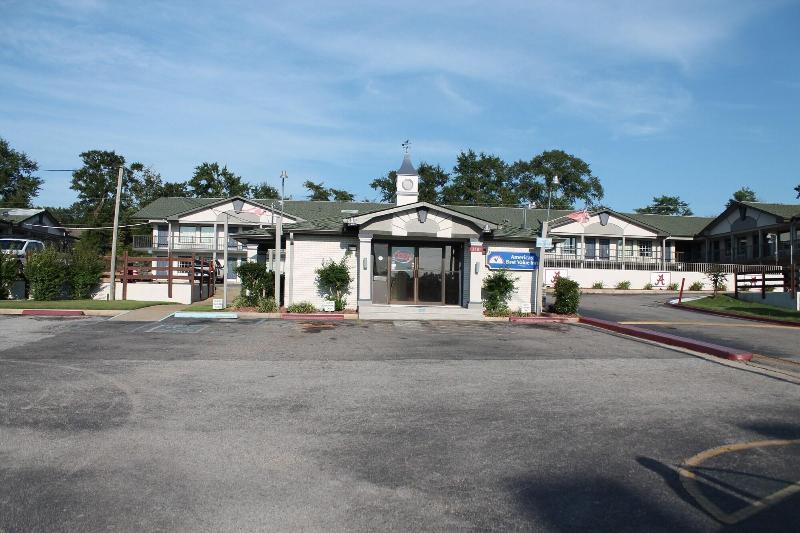 هتل Americas Best Value Inn Tuscaloosa