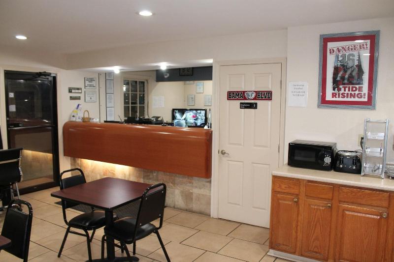 هتل Americas Best Value Inn Tuscaloosa